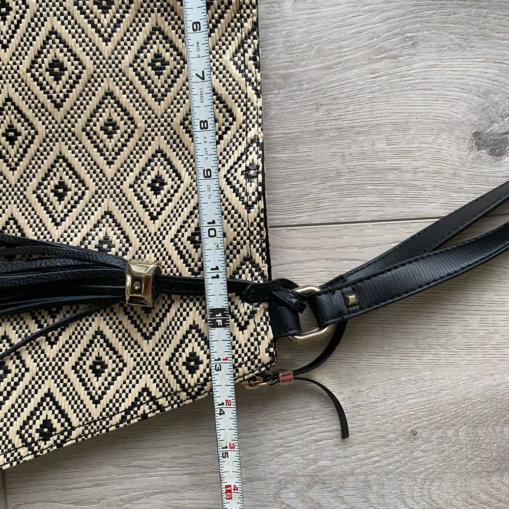 The Switch Bag in Diamond Raffia - Picture 13 of 16
